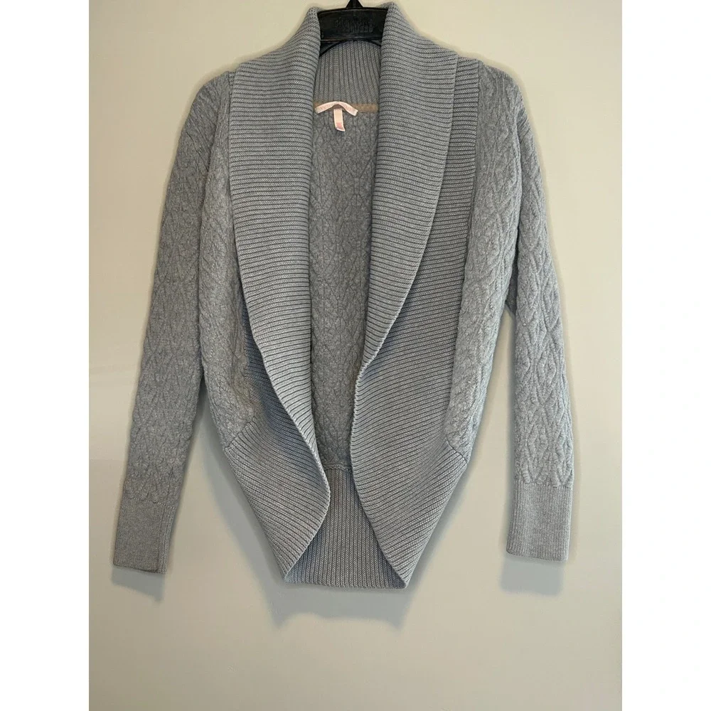 Victoria's Secret Light Gray Cable Knit Shawl Collar Cardigan Sweater Size Small